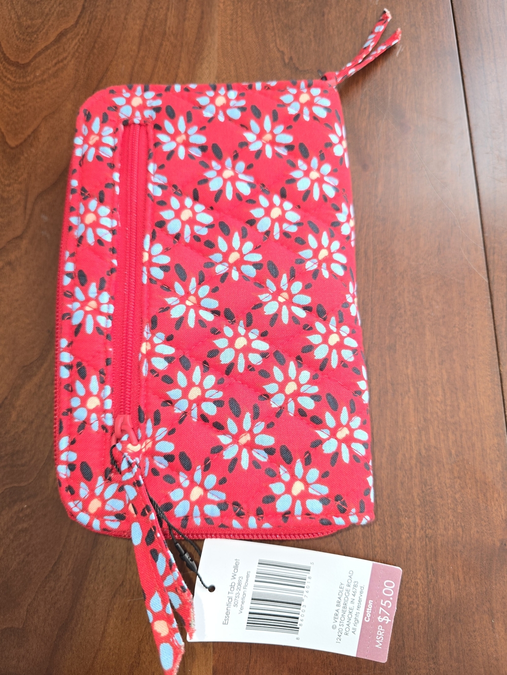 Vera Bradley Red Floral Essential Tab Wallet with Blue Accents, Brand New! - Picture 2 of 7